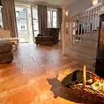Gutshofhaeuser - Haushaelfte 1 Hébergement de vacances Sellin (Rugen)