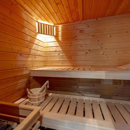 Gutshofhaeuser - Haushaelfte 1 Sellin (Rugen)