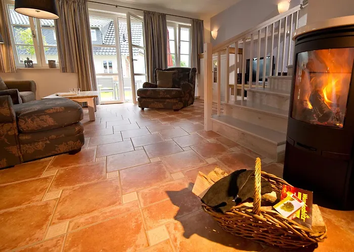 Gutshofhaeuser - Haushaelfte 1 別荘 ゼリン