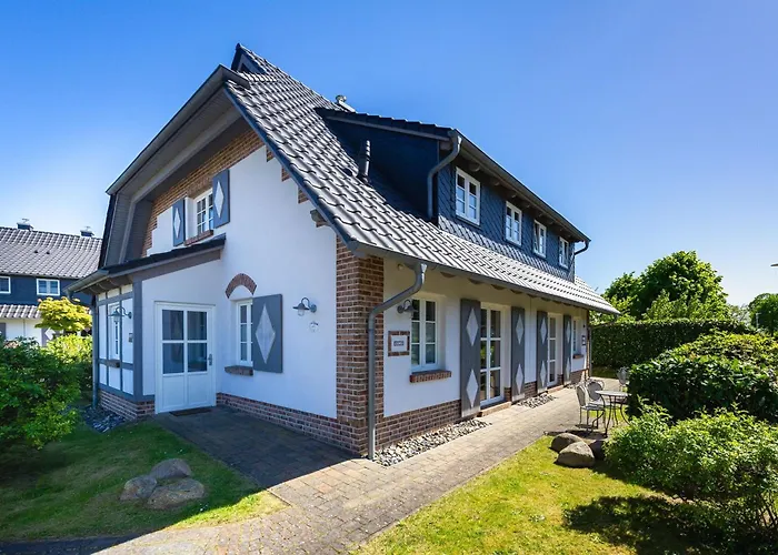 Gutshofhaeuser - Haushaelfte 1 別荘