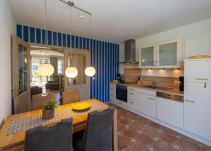 別荘 Gutshofhaeuser - Haushaelfte 1