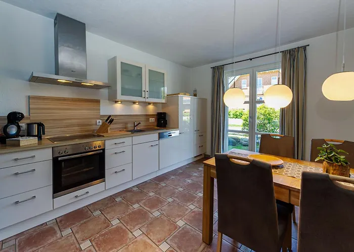 Gutshofhaeuser - Haushaelfte 1 * ゼリン